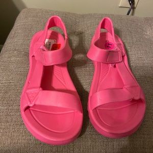 Pink sandals never worn